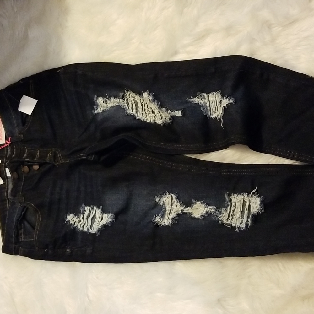 REFUGE Cropped Boyfriend Button Fly Jeans - Picture 3 of 15